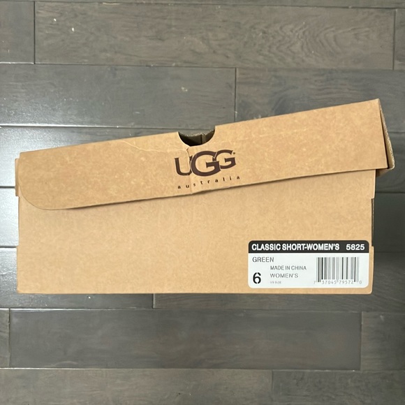 Y2K Vintage Ugg Classic Short Boots Size 6 - Picture 14 of 14